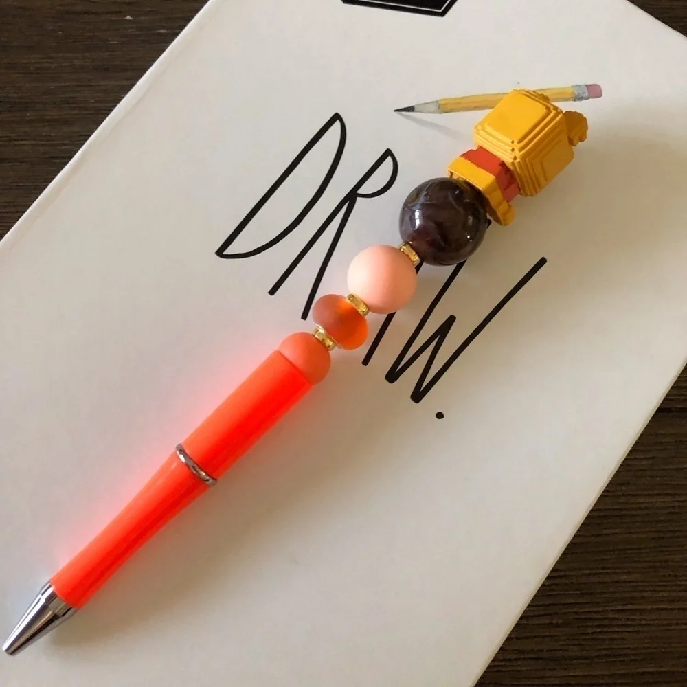 Disney Doorables: Winnie the Pooh: Pixel Pooh handmade beaded pen